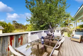Mermaid Manor - Hot Tub & Steps to the Beach - Image 2