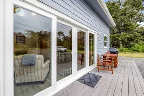 New Home- Minutes from Beach Foosball & Yard - Image 3