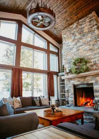 3BR Waterside Cottage w/King Beds & Fireplace - Image 2