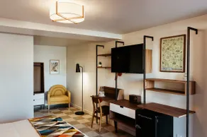 Highway Daydream | The View Motel | 106 - Image 2