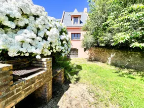 Dreamy Holiday Home With Garden - Image 3