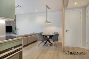 HanzeBnB - The Luxury Apartment - Image 3