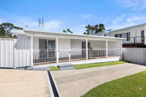 Villa Burra - Pet Friendly - 5 Mins Walk to the Beach - Image 3