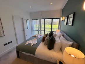 Modern Hawthorn Stay, New Forest Escape - Image 5
