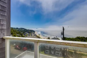 Spacious dog friendly home with ocean views sauna - Image 4