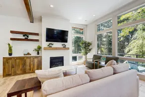 Modern Coastal Wellness Retreat with Hot Tub, Saun - Image 2