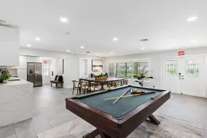 Spacious home w/pool, fire pit & grill - Image 2