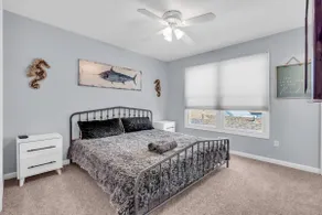 3BR Beach Home & Deck Peloton Parking Beach Passes - Image 2