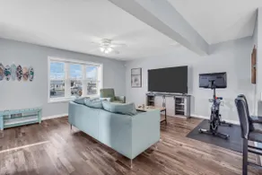3BR Beach Home & Deck Peloton Parking Beach Passes - Image 5