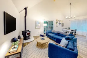 Renovated three story home by the beach with a fur - Image 5