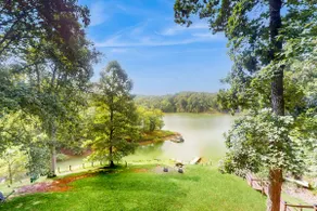 Douglas Haus | Dandridge TN Lakefront Cabin - Image 2