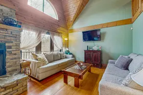 Dog Welcome Lake Home Sleeps 15 Floating Dock - Image 3