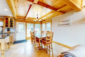 Oasis on the coast with easy beach access and wood - Image 5