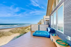 New oceanfront home with hot tub views A C and bea - Image 4