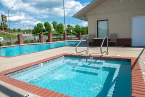 Riverfront Condo, Sleeps 4, Jetted Tub, Balcony, P - Image 5