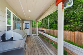 Dog friendly home with enclosed yard game room pri - Image 4