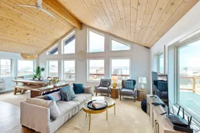 Designer home with stunning ocean and sunset views - Image 4