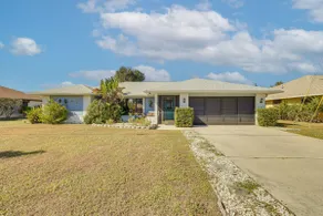 7 Mi to Harborwalk: Spacious Home w/ Private Pool - Image 3