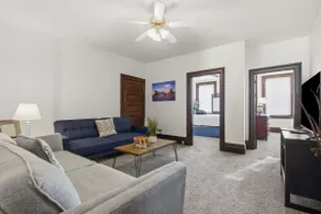 Comfortable Apartment - 2 Bedroom Easy City Access - Image 2