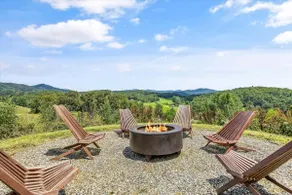 Elevated Invisible Cabin, Hot Tub, Views - Image 3