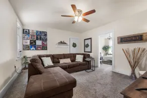 Bright 2-Bed Retreat in Millvale - Walk to River - Image 3