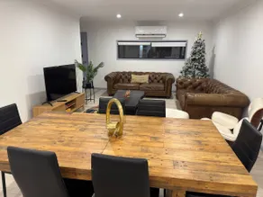 The Ultimate Family Retreat - Stylish & Spacious - Image 2