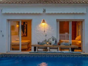 Beautiful villa with pool and stunning view - Image 3