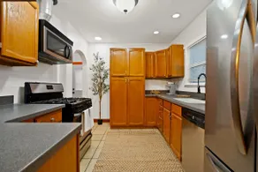 Family-Friendly Escape | Near Train & Dining - Image 5