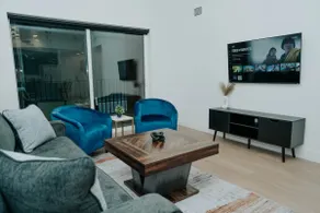 Luxury 2 bedroom 2 bath DT Stay - Image 2