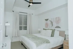 Luxury 2 bedroom 2 bath DT Stay - Image 5