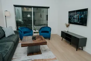 Luxury 2 bedroom 2 bath DT Stay - Image 3