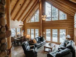 *New Listing* Spacious Scenic Log Cabin - Image 3