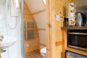 Cosy Rural Cabin in Lancashire - Image 5