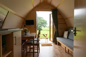 Cosy Rural Cabin in Lancashire - Image 4