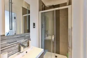 Modern Apartment-Private Outdoor Bathroom- - Image 4