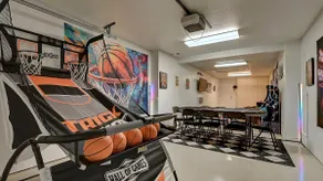 Tempe 4 Bdrm w/ Game Room and Coffee/Espresso Bar! - Image 2