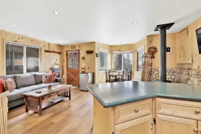 * ADORABLE CENTRAL COUPLES GETAWAY CABIN ~ Sun Deck ~ - Image 3