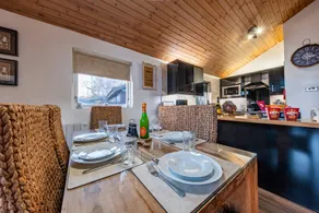 Maple Lodge - Image 5