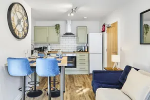 Cosy Two Bed Apt in Headingley - Image 5