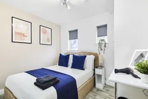 Cosy Two Bed Apt in Headingley - Image 2