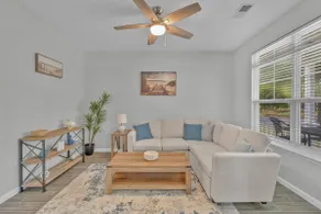 Mins to Downtown & Beach, Sleeps 10, Pool - Image 4