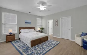Mins to Downtown & Beach, Sleeps 10, Pool - Image 2