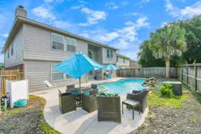 LT Retreat w/ King Bed & Heated Pool | Near IAH - Image 5