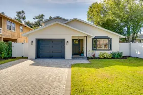 4 Mi to Siesta Key: Family Getaway w/ Balcony - Image 3