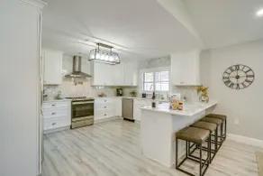 4 Mi to Siesta Key: Family Getaway w/ Balcony - Image 5