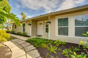 Walk to the Bay: Family-Friendly Oasis in Sarasota - Image 3