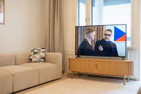 Renovated family apartment/public transport nearby - Image 2