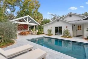 Red Bird Place sleeps 10 with a Heated Pool - Image 3