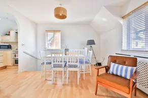 Beach Breeze – Family 2-Bed Home in Barry - Image 2