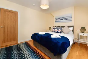 Castle Square Cottage - Beachside Retreat - Image 4